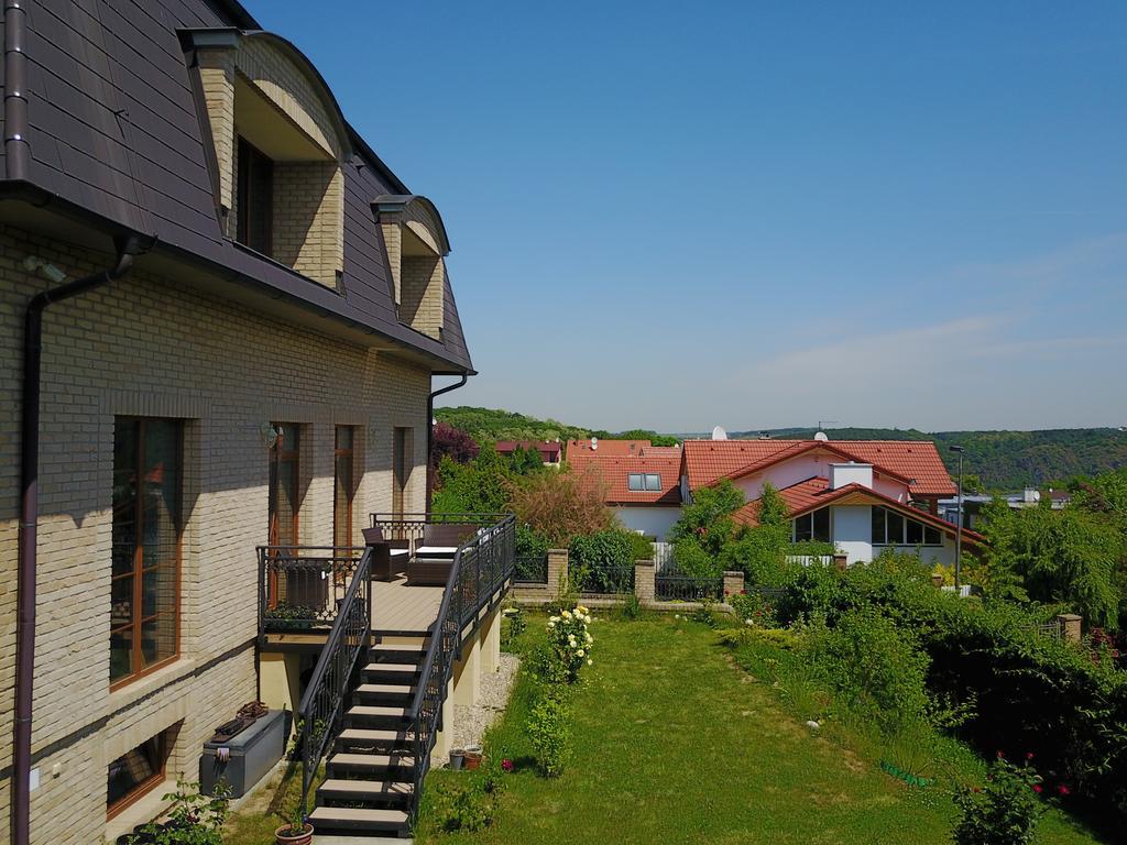 Villa Homestay Nad Helmrovkou براغ المظهر الخارجي الصورة